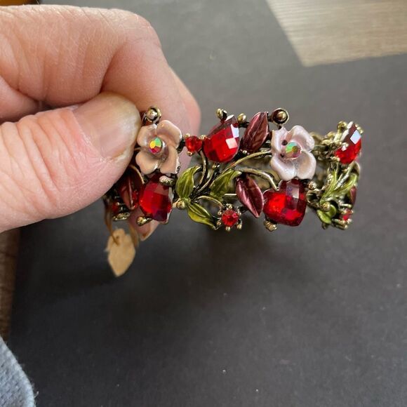 Ruby red rhinestone cuff bracelet - Picture 7 of 9